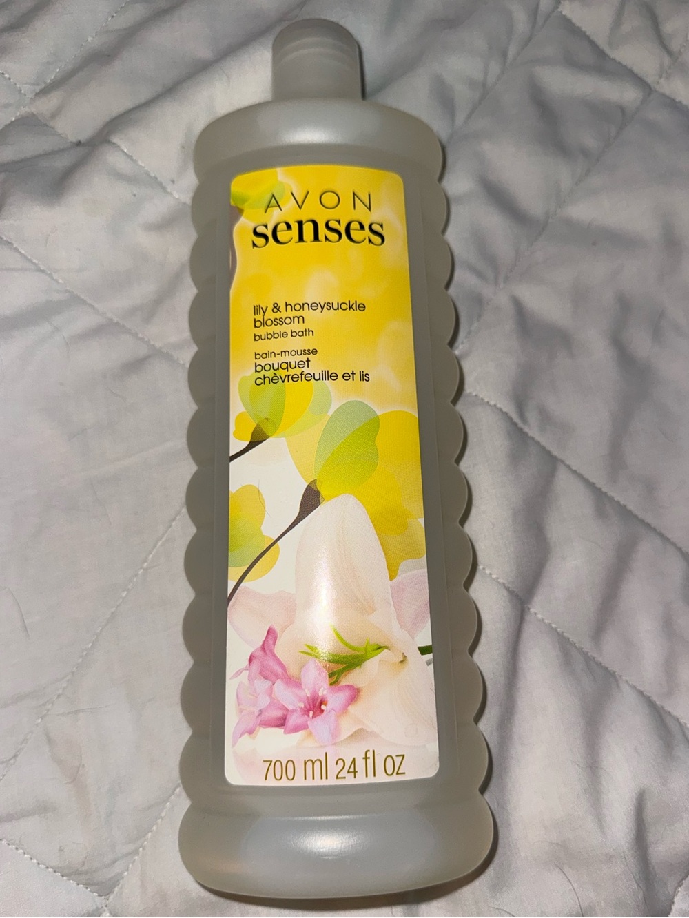 Avon Senses Bubble Bath Lily & Honeysuckle Blossom